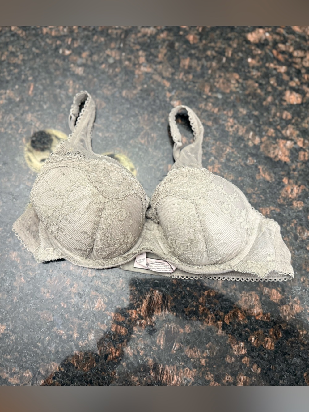 Victoria’s Secret - Lined Demi. Lace Underwire Bra in Light Gray